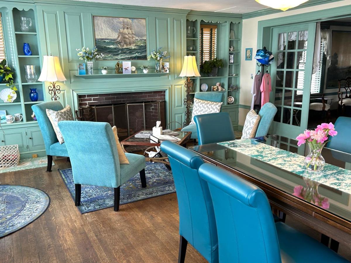  | Harborview Inn
