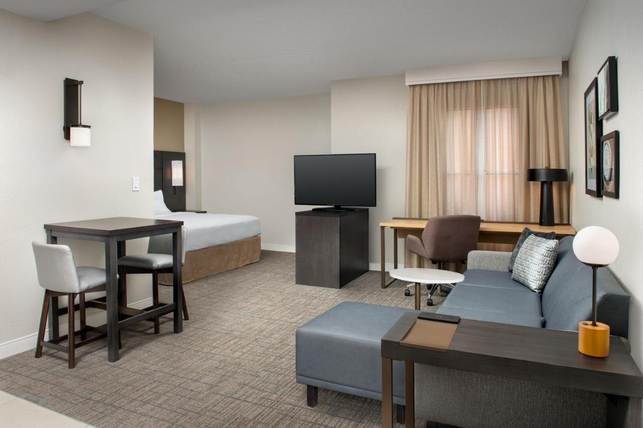 Queen Studio with Sofa Bed at Residence Inn by Marriott Phoenix Airport