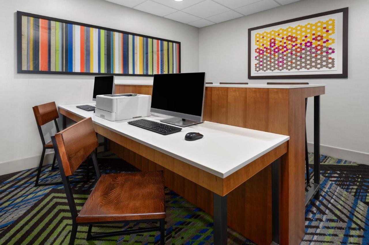 | Holiday Inn Express Hotel & Suites Acme-Traverse City, an IHG Hotel
