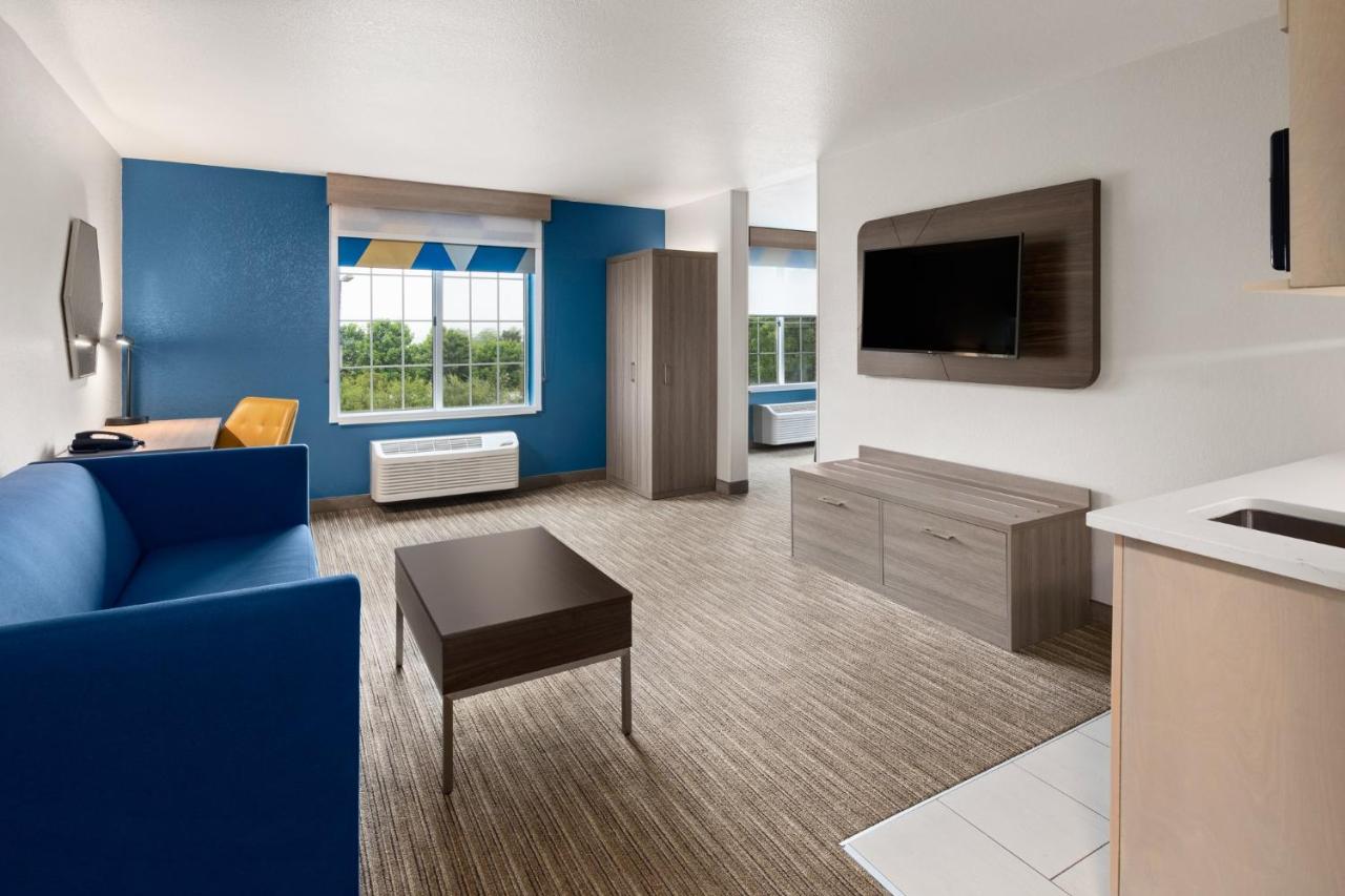 | Holiday Inn Express Hotel & Suites Acme-Traverse City, an IHG Hotel