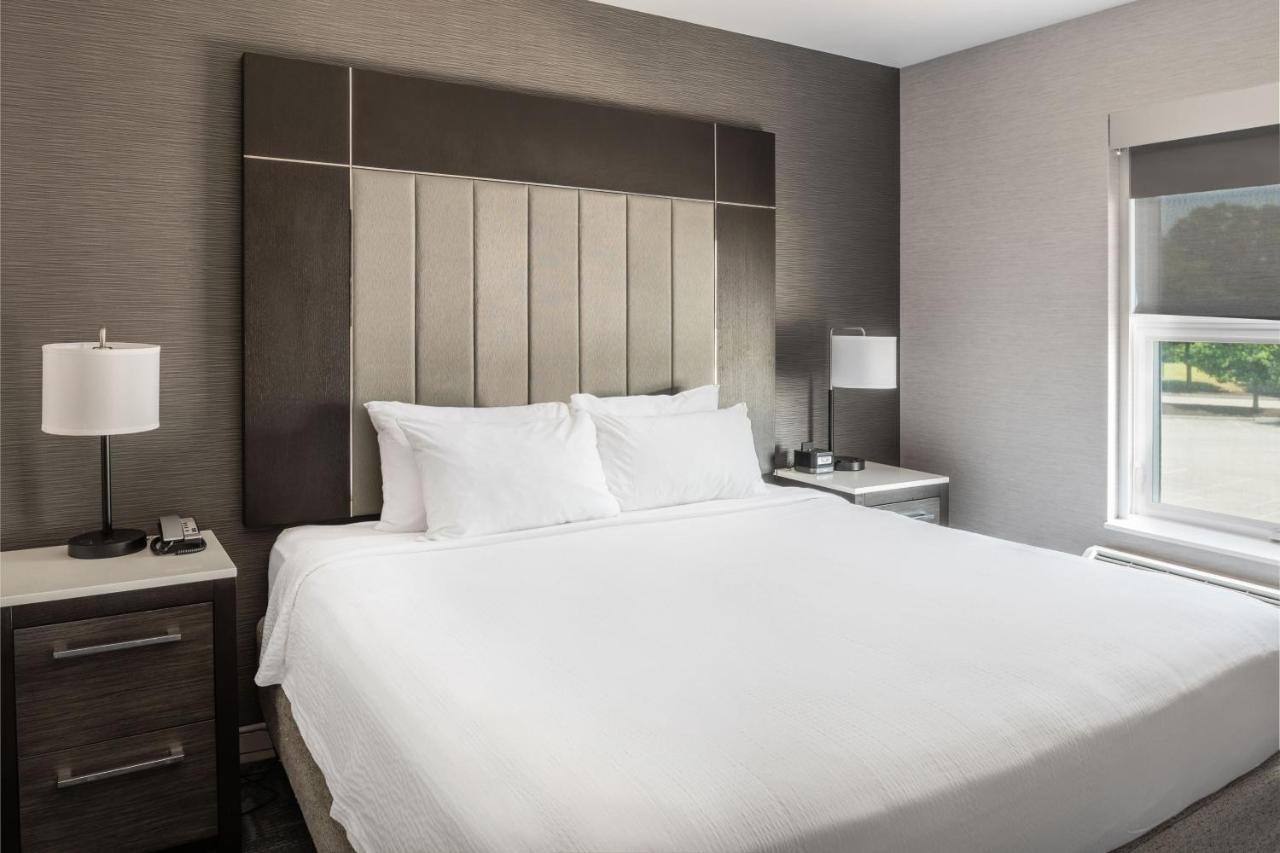 One-Bedroom King Suite at Residence Inn by Marriott Boston Concord