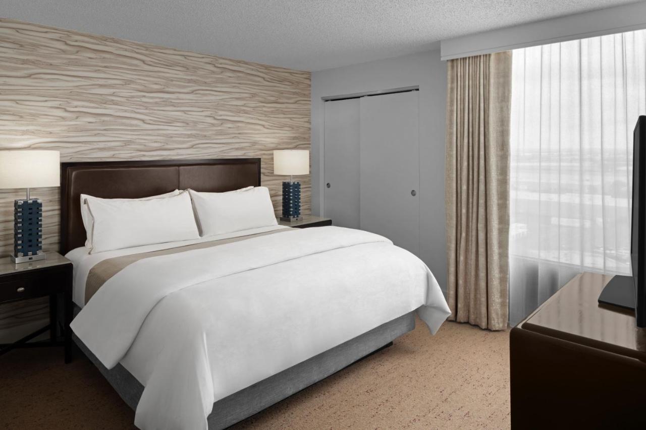 Suite, 1 King at The Westin Dallas Fort Worth Airport