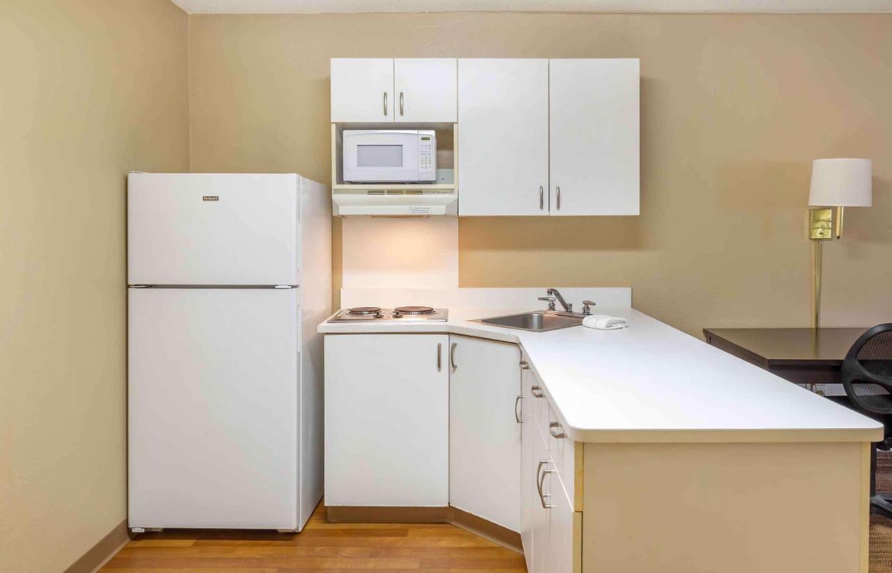  | Extended Stay America Suites - Hartford - Manchester