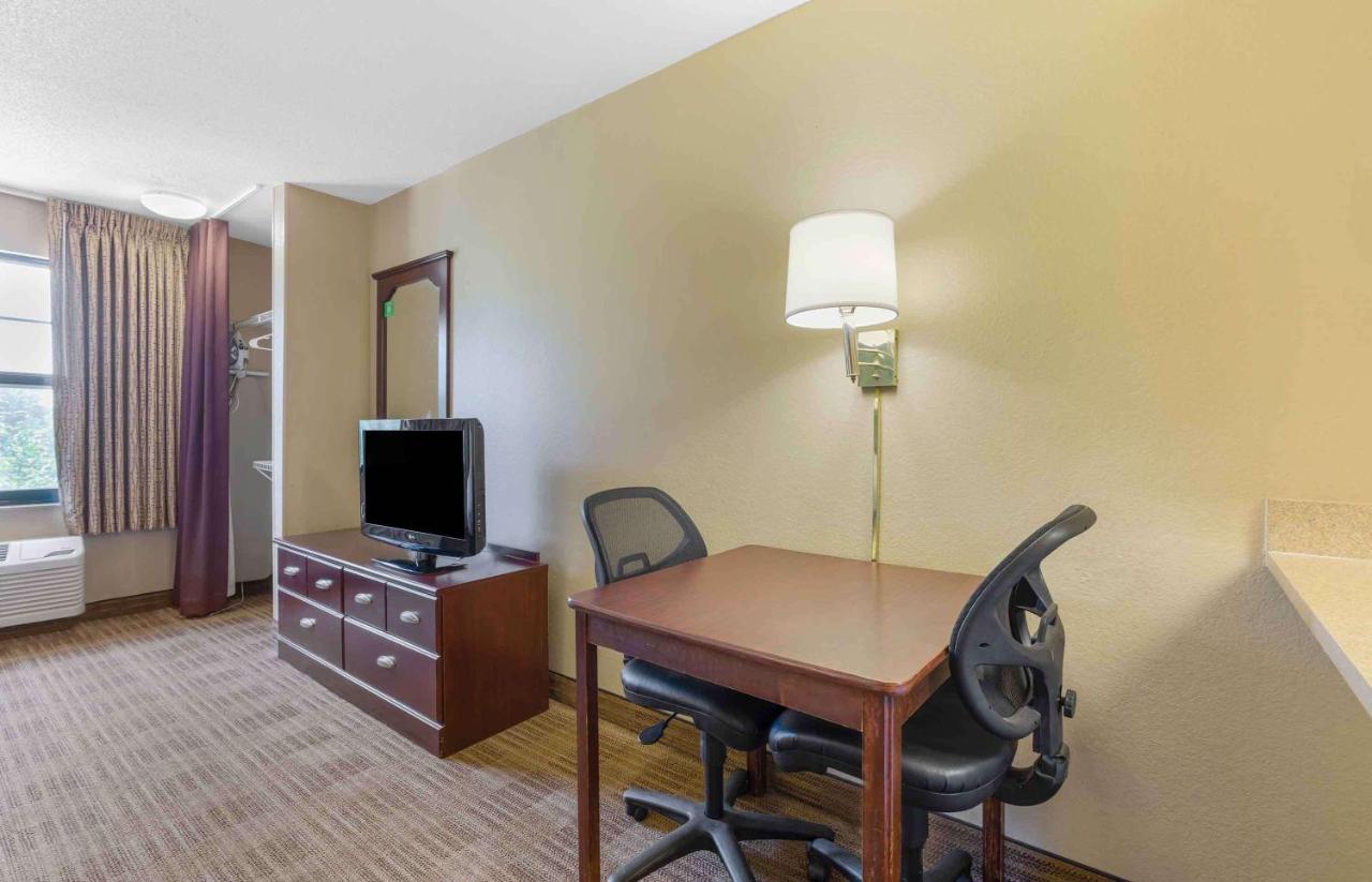  | Extended Stay America Suites - Hartford - Manchester