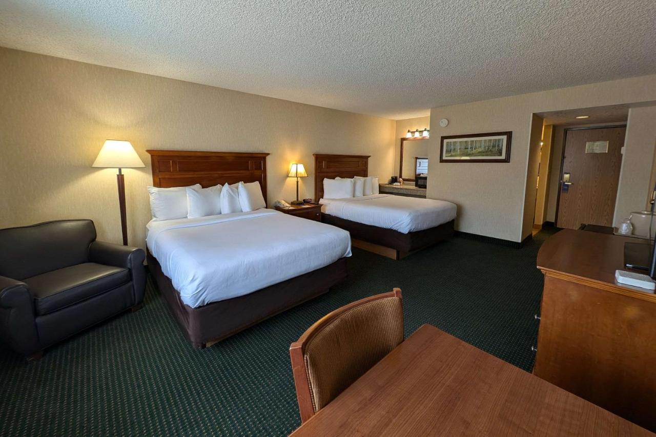 Queen Room with Two Queen Beds - Disability Access/Non-Smoking at Comfort Inn Near Vail Beaver Creek