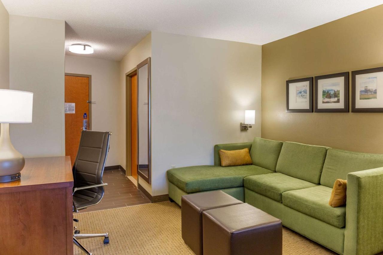Queen Suite with Two Queen Beds - Non-Smoking at Comfort Suites Lancaster Amish Country