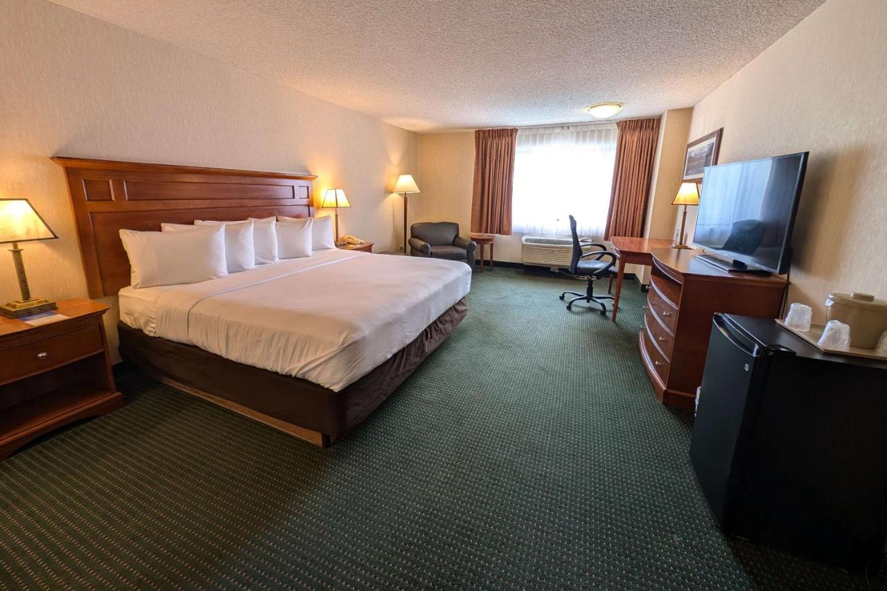 King Room - Disability Access/Non-Smoking at Comfort Inn Near Vail Beaver Creek