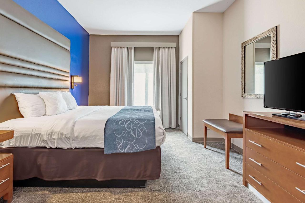 King Suite at Comfort Suites Denham Springs
