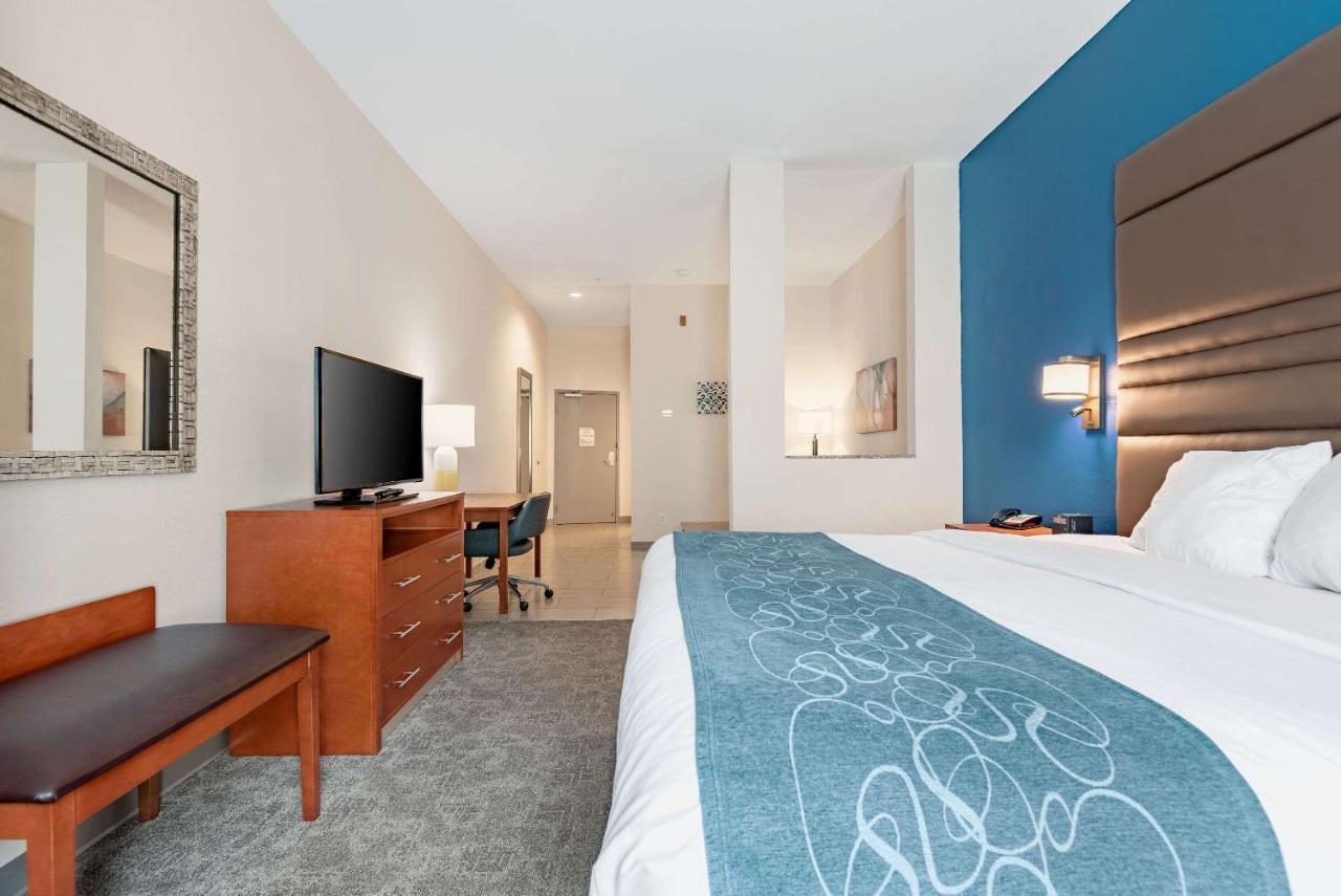 King Suite at Comfort Suites Denham Springs