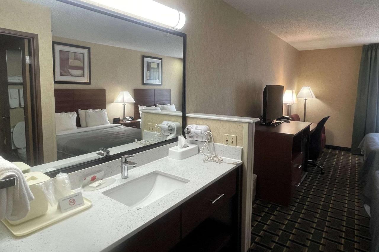 Queen Room with Two Queen Beds - Non-Smoking at Quality Inn Raton, NM