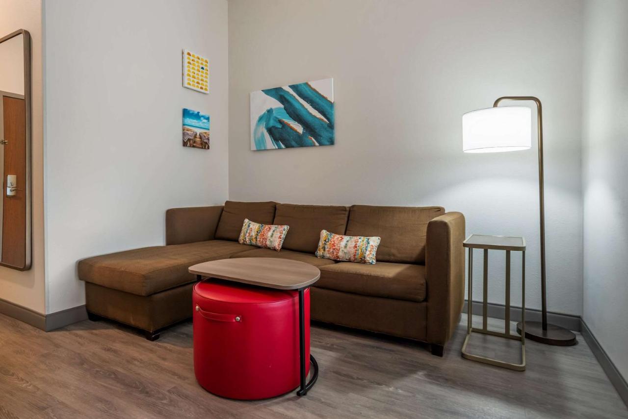 King Suite - Non-Smoking at Comfort Inn & Suites Crestview South