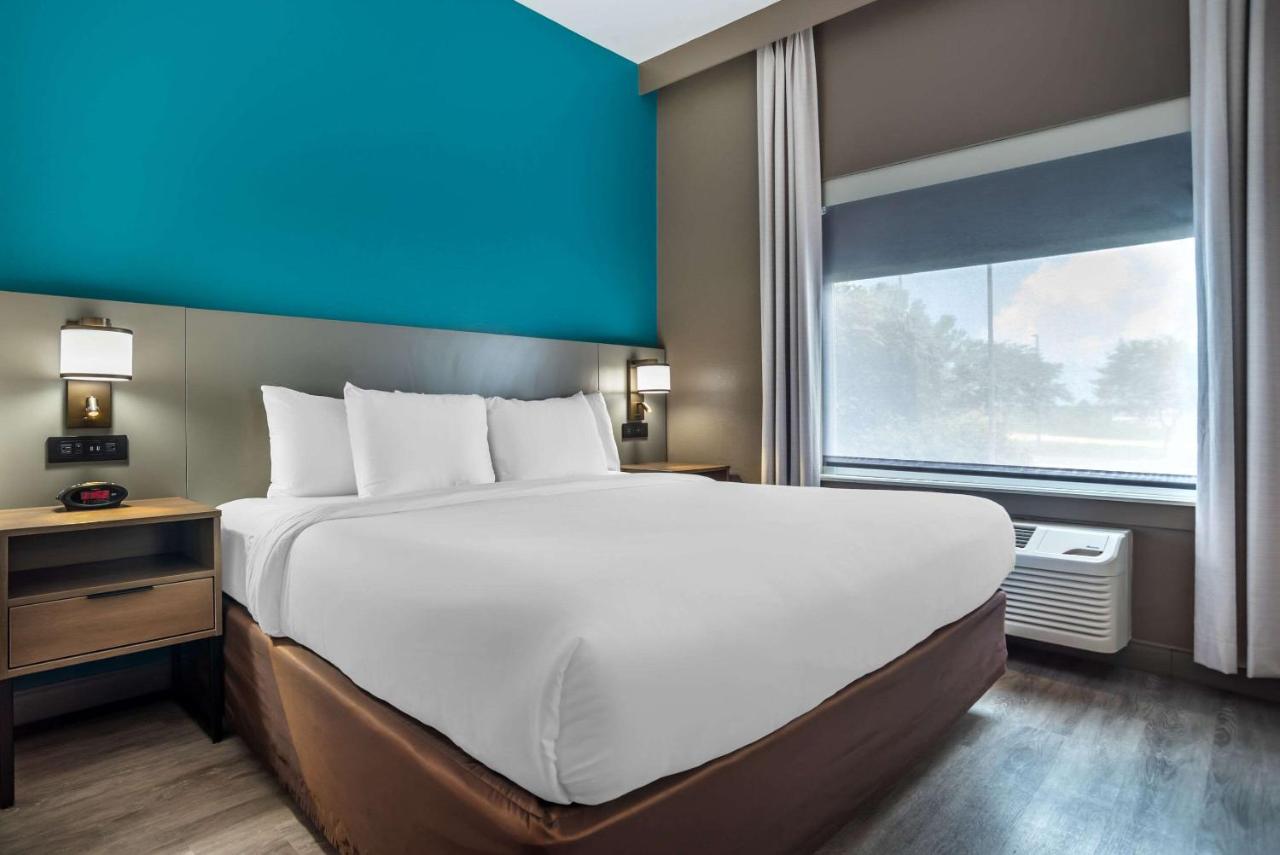 King Suite - Non-Smoking at Comfort Inn & Suites Crestview South