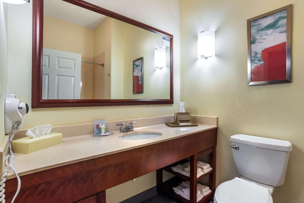 King Suite - Non-Smoking at Comfort Inn & Suites Crestview South