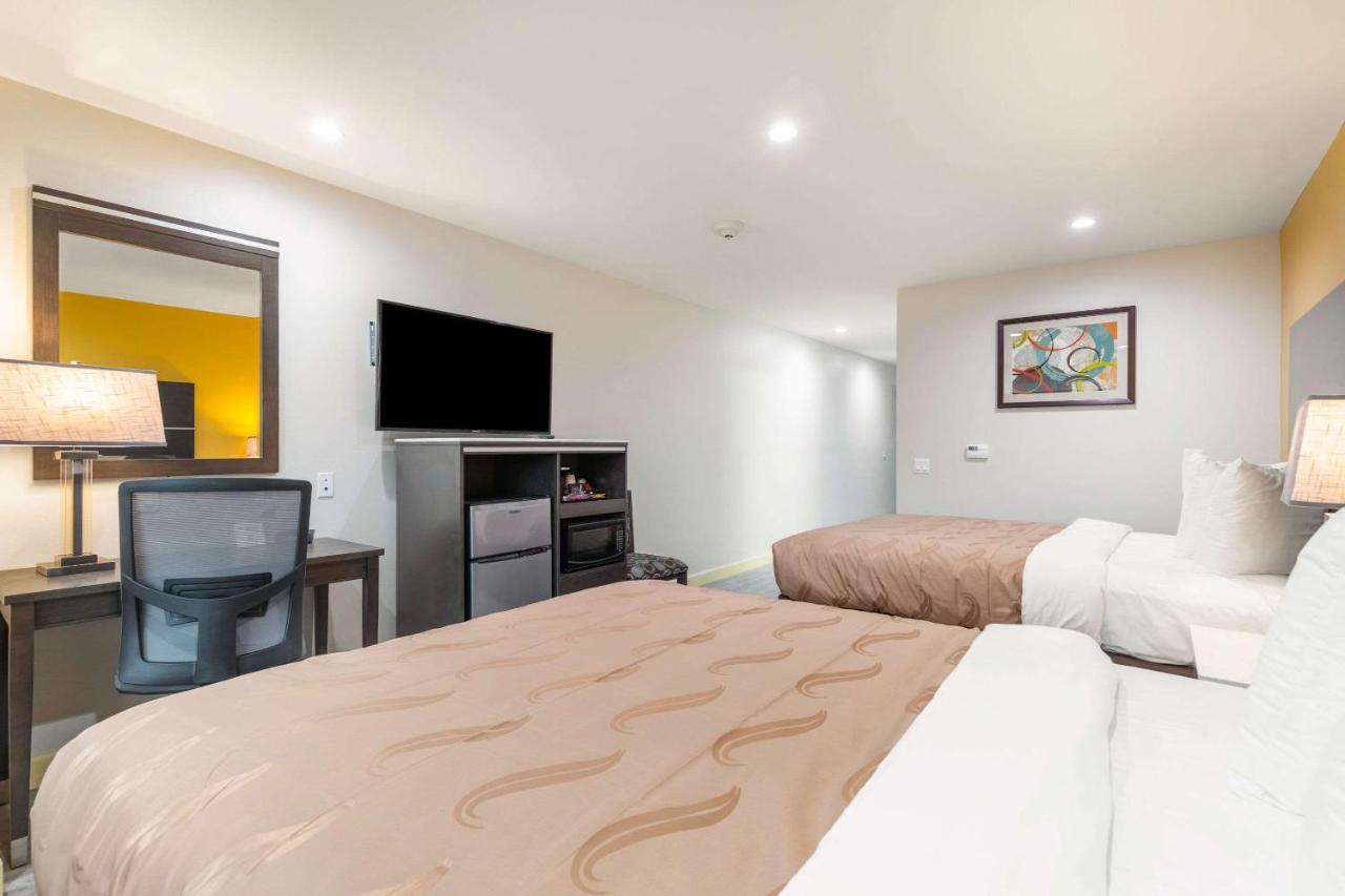 Queen Suite with Two Queen Beds - Accessible/Non-Smoking/1st Floor  at Quality Inn Banning I-10