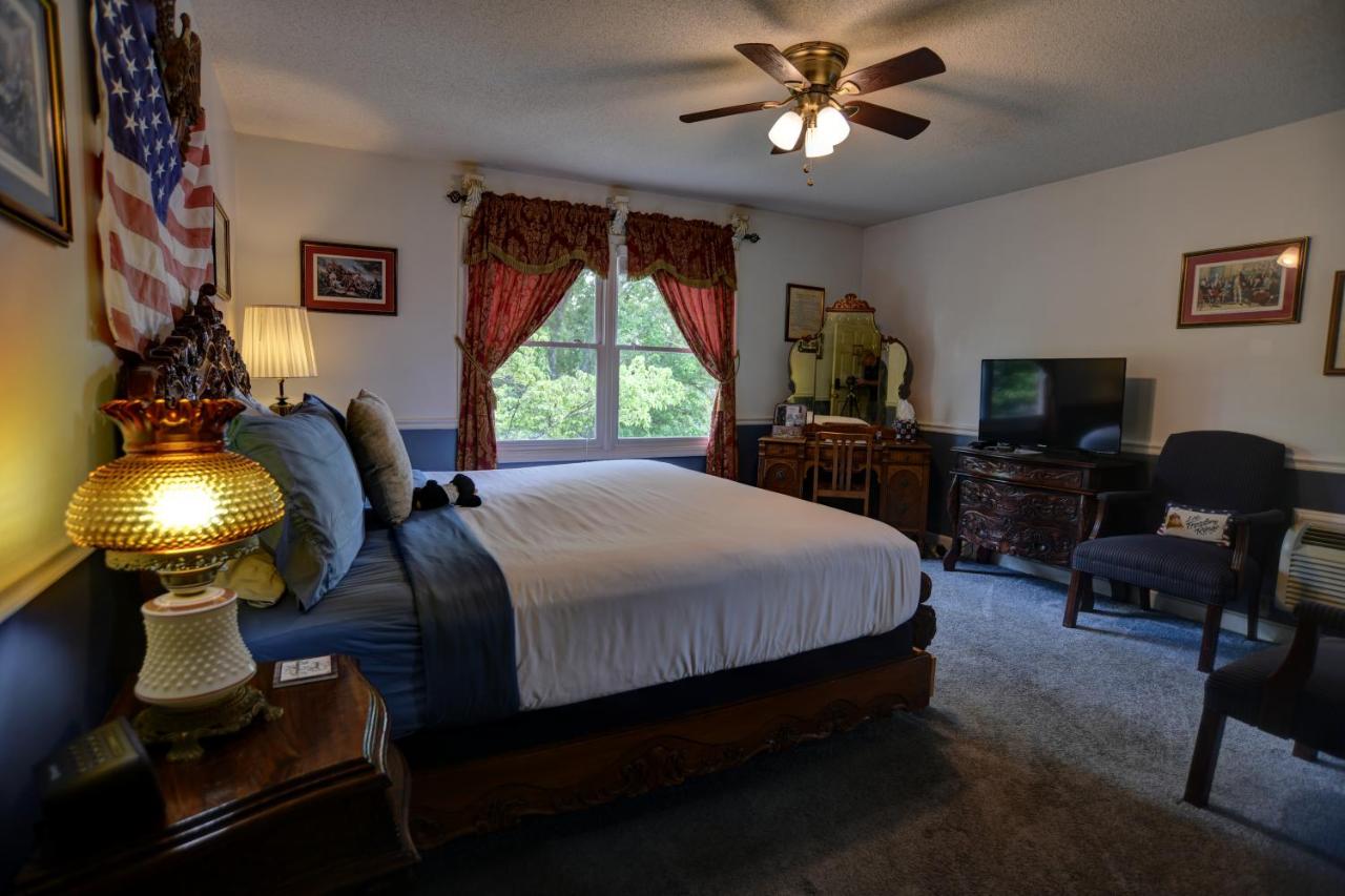| Blue Mountain Mist Country Inn