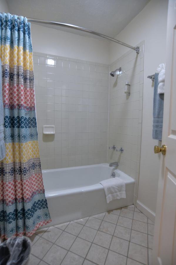| Blue Mountain Mist Country Inn