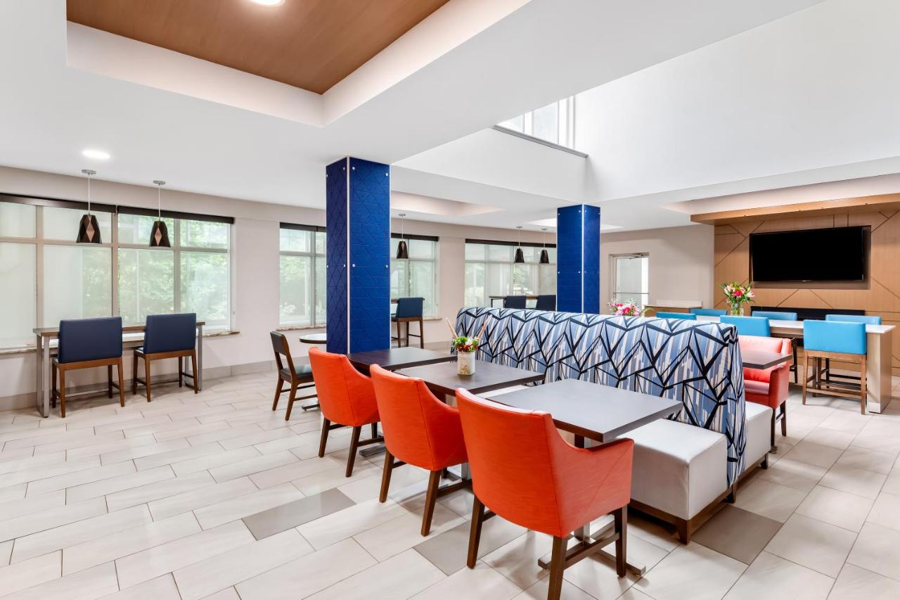 | Holiday Inn Express & Suites Sylva / Dillsboro, an IHG Hotel