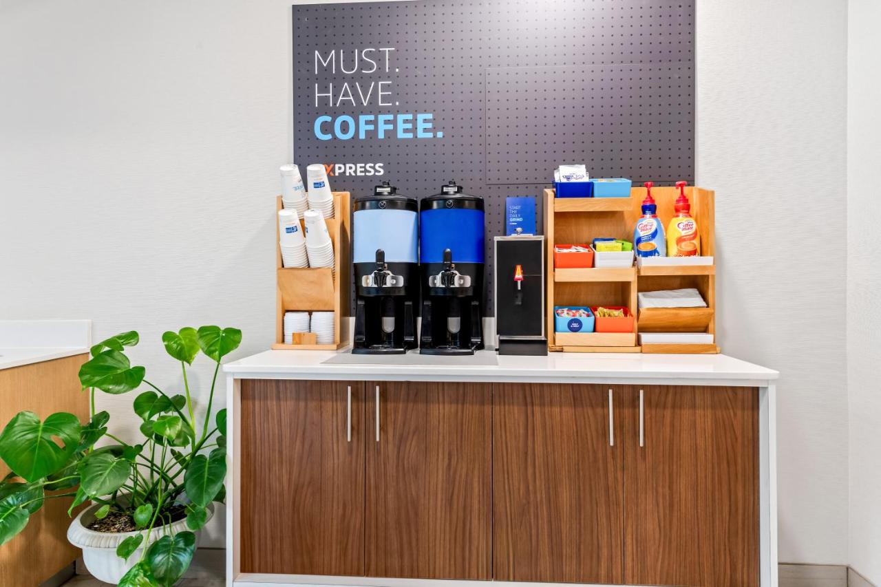 | Holiday Inn Express & Suites Sylva / Dillsboro, an IHG Hotel
