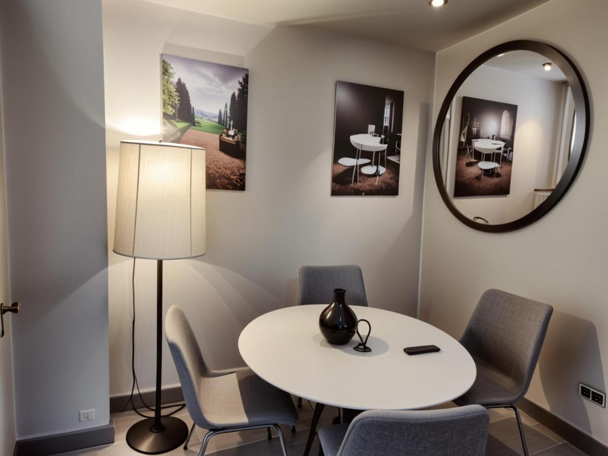 | Melrose 2 Bedroom Hollywood Apartments