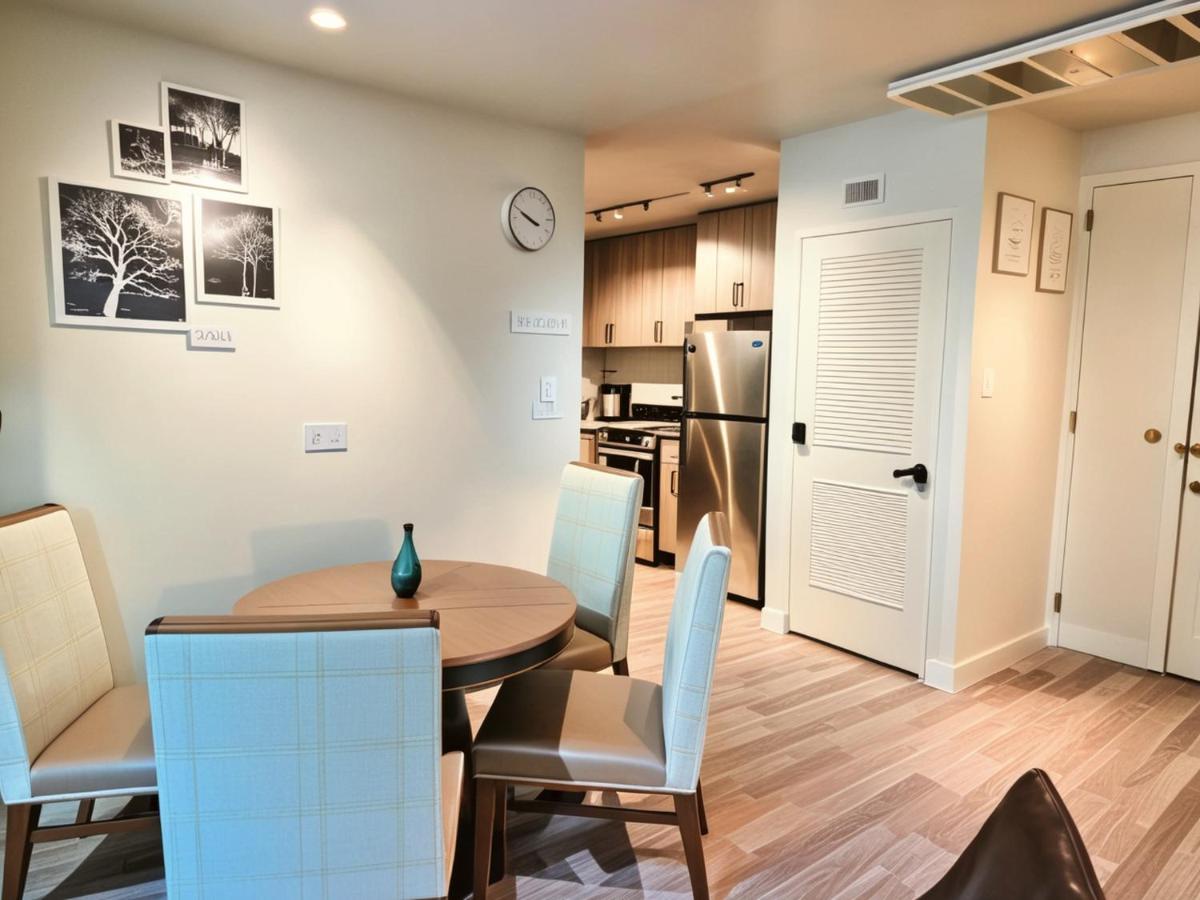  | Melrose 2 Bedroom Hollywood Apartments