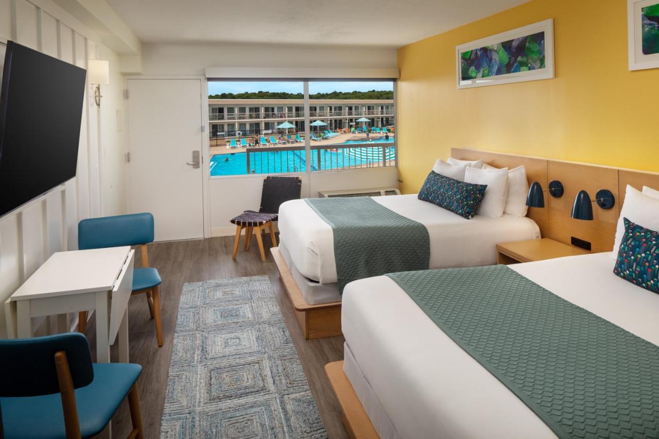 Courtyard View with Two Double Beds at Harbor Hotel Provincetown