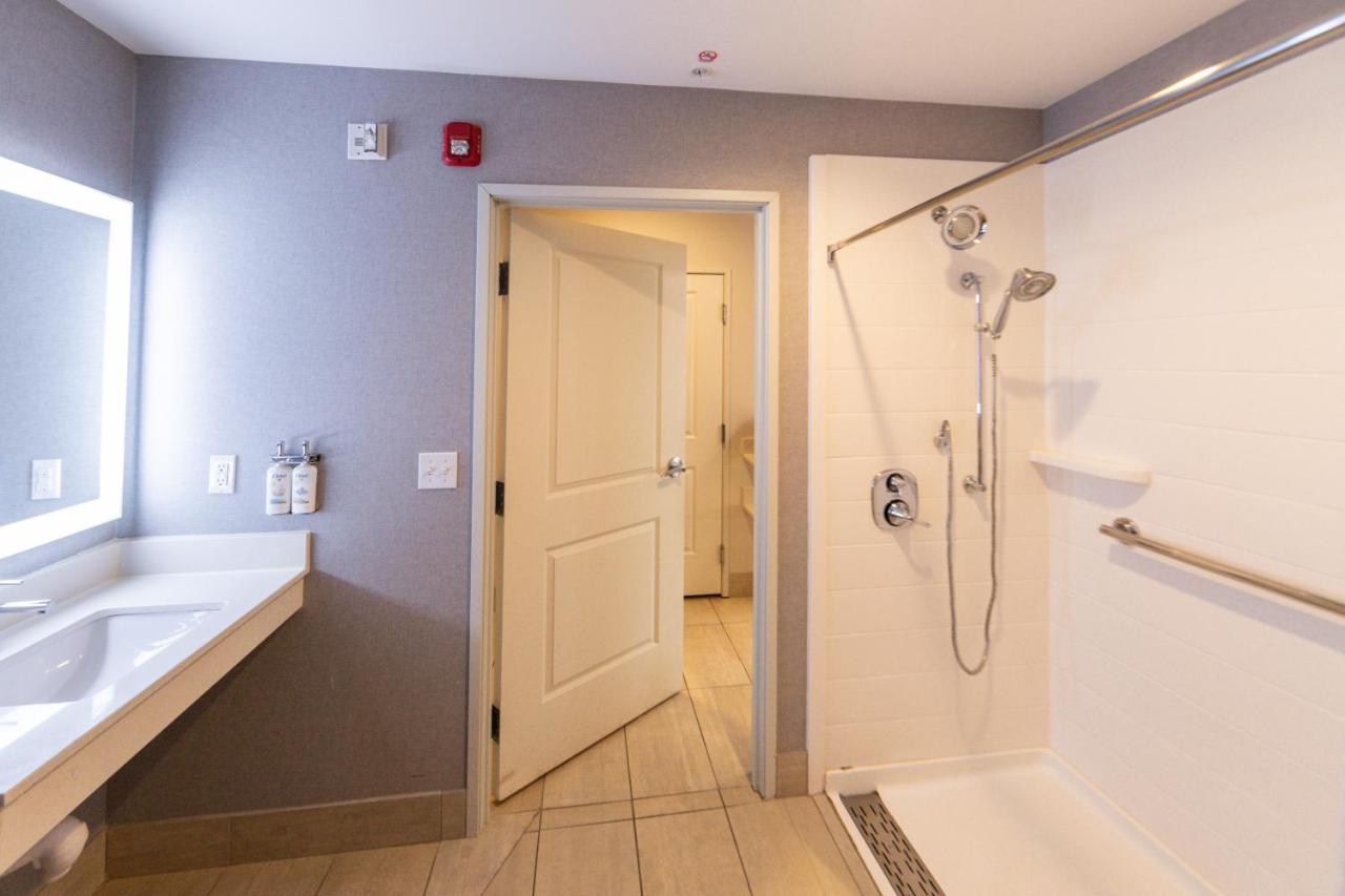 | Holiday Inn Express - Grand Island, an IHG Hotel