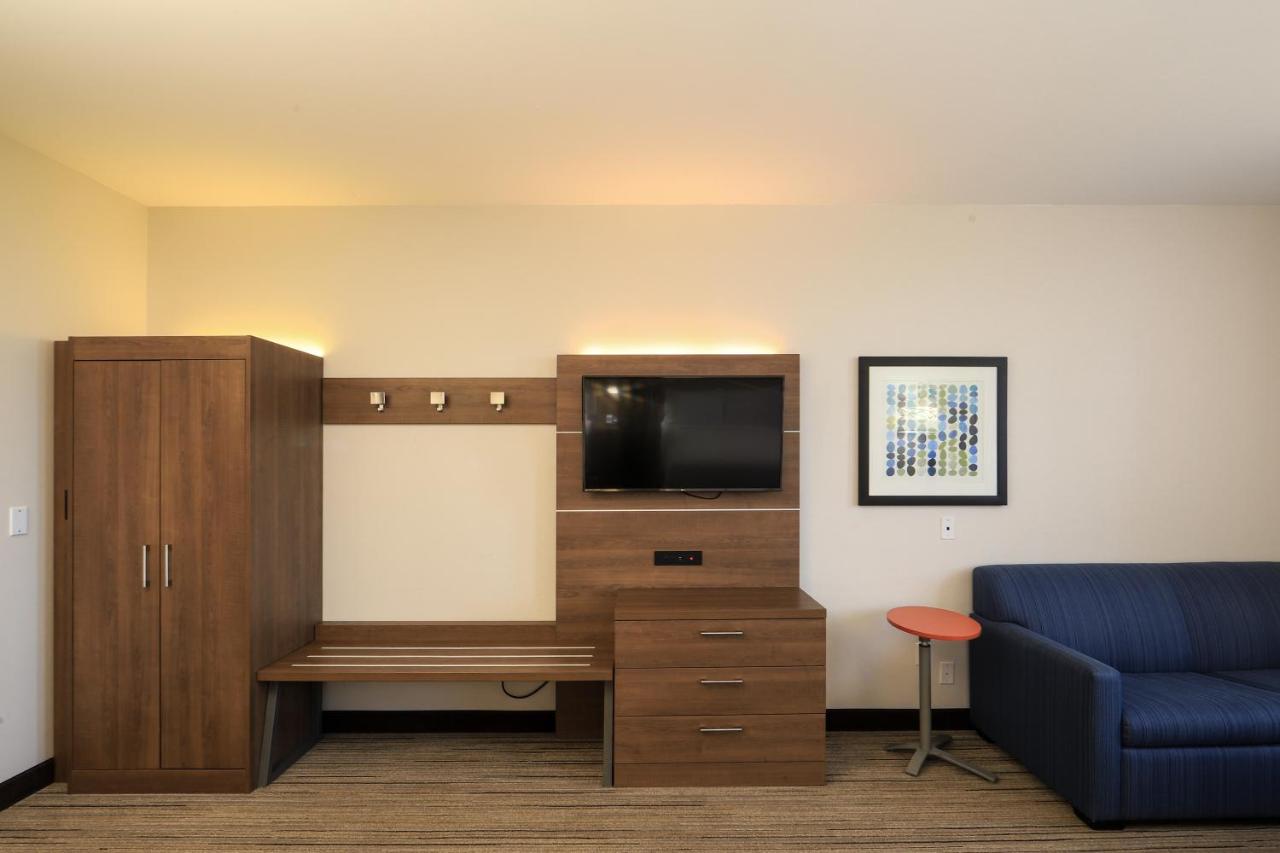 | Holiday Inn Express - Grand Island, an IHG Hotel