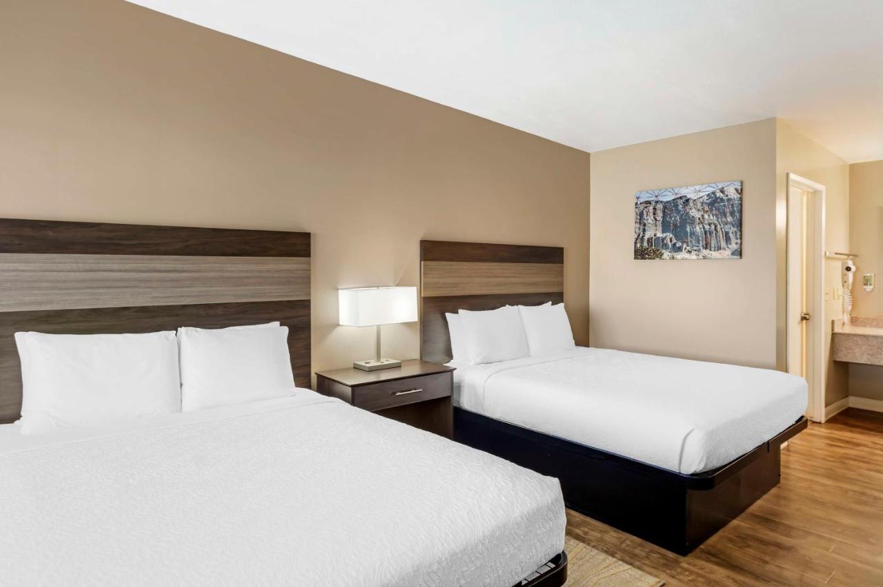 Large Queen Room with Two Queen Beds - Non-Smoking at Best Western China Lake Inn