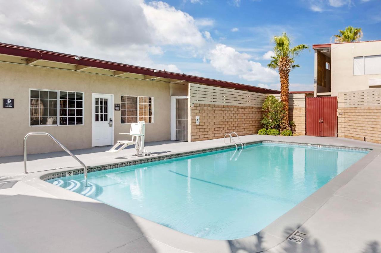  | Best Western China Lake Inn