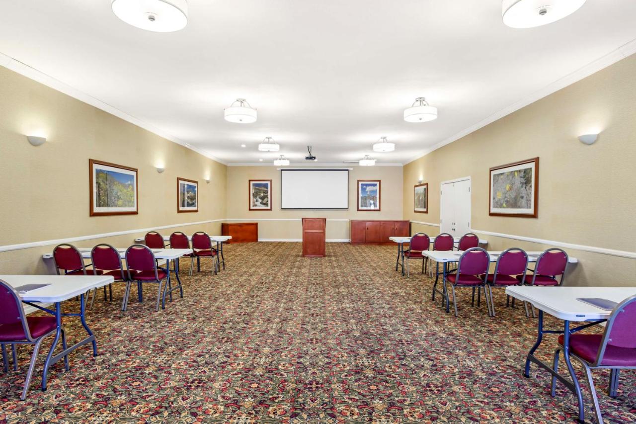  | Best Western China Lake Inn
