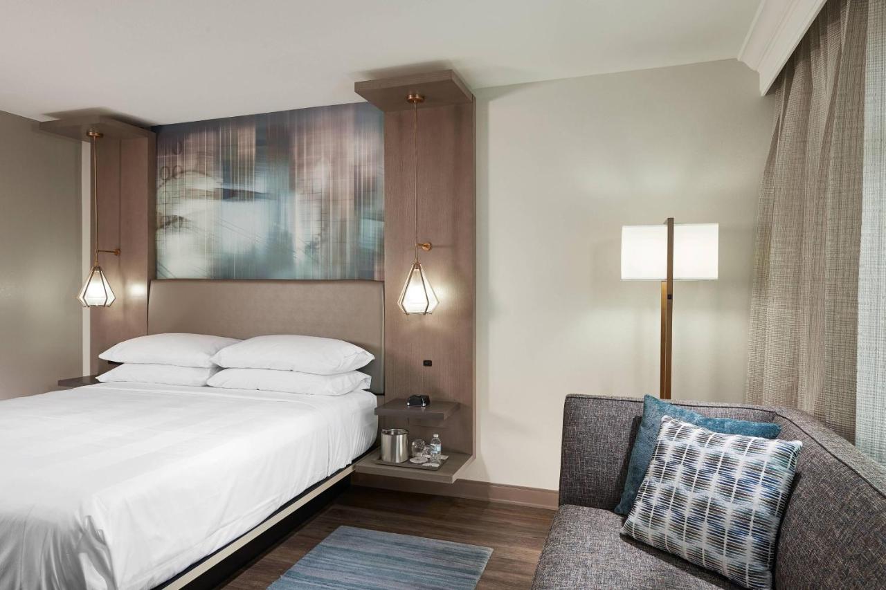 King Room - Concierge Level at Orlando Marriott Lake Mary