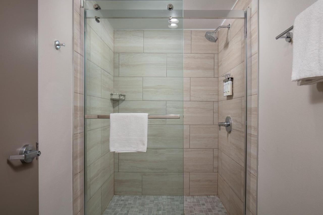 | Holiday Inn Express Hotel & Suites Ventura Harbor, an IHG Hotel