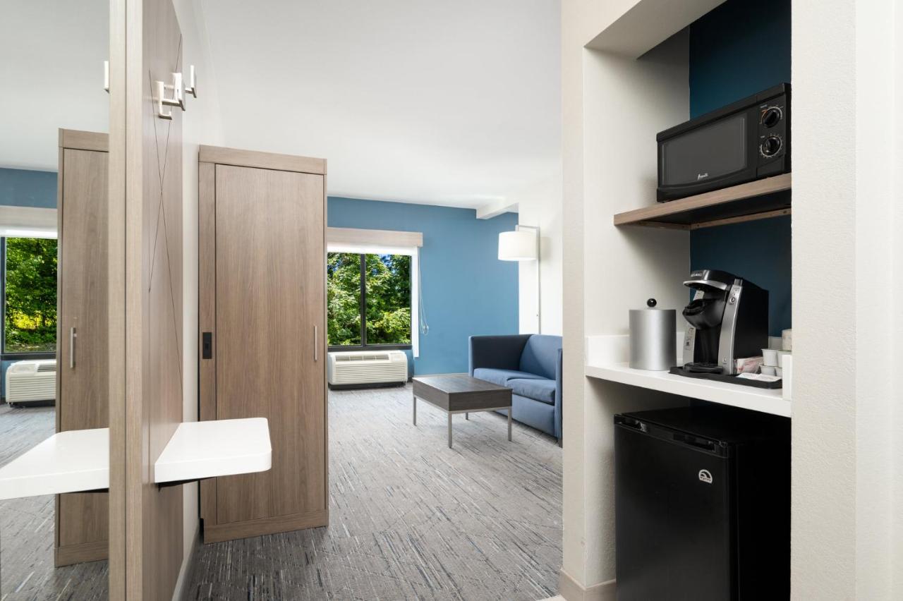  | Holiday Inn Express & Suites Newport S, an IHG Hotel