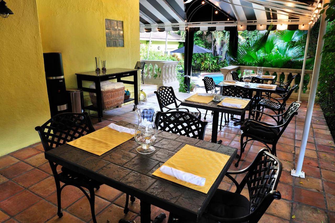 | Mango Inn Bed and Breakfast