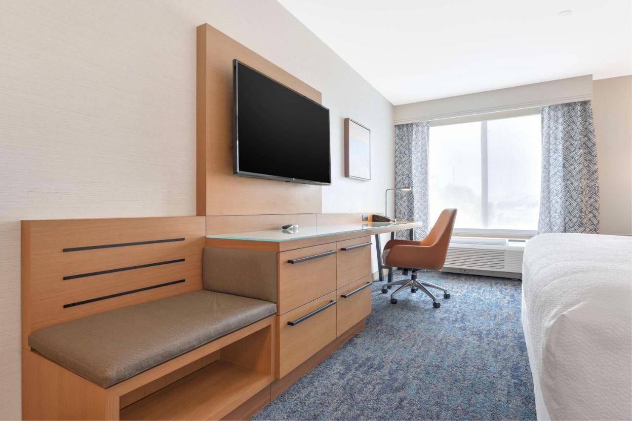 King Room - Evolution at Hilton Garden Inn LAX El Segundo