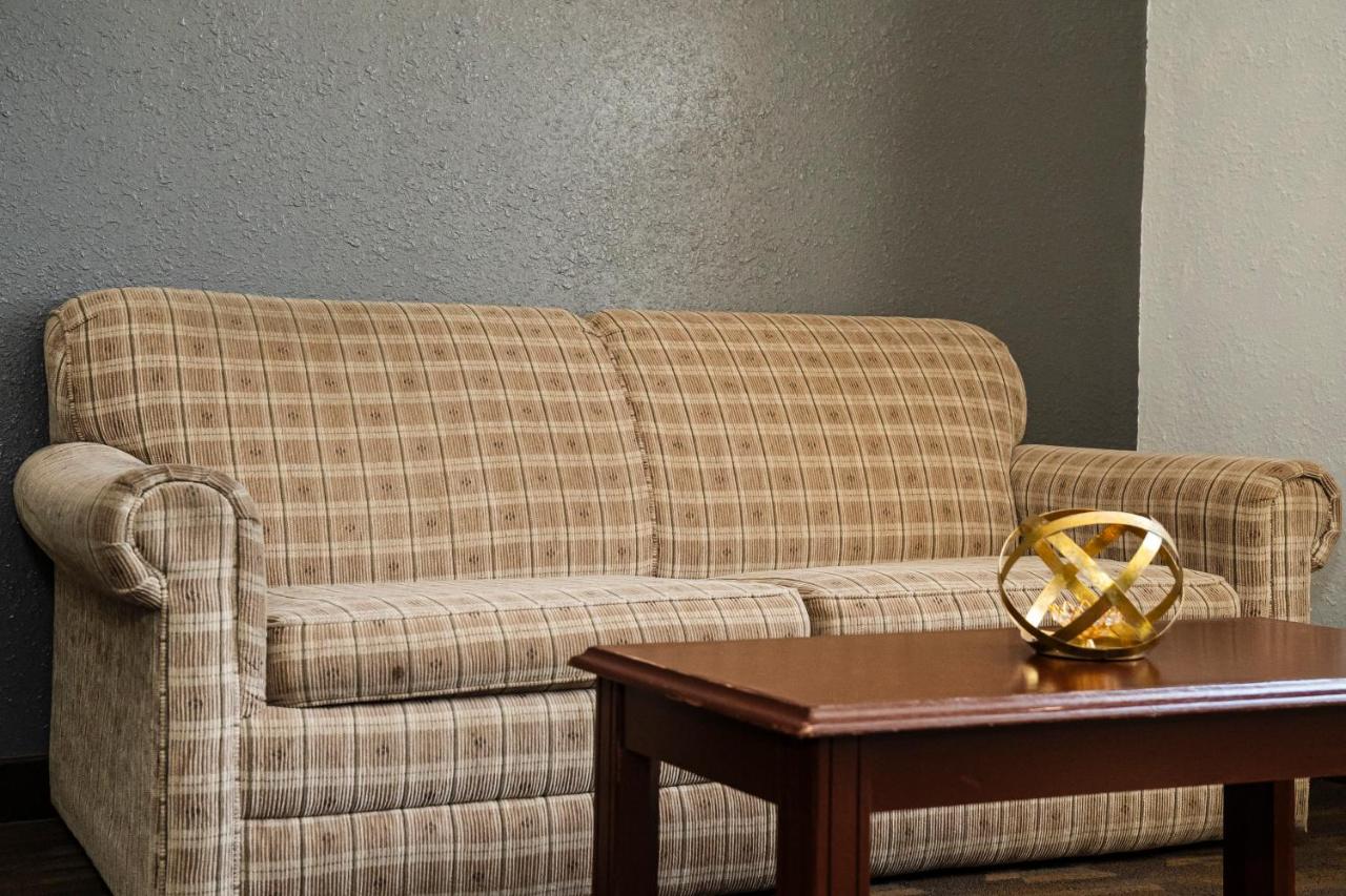  | Victorian Inn & Suites-York
