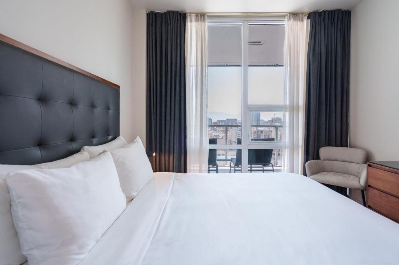 Two-Bedroom Suite at Level Los Angeles Downtown - South Olive