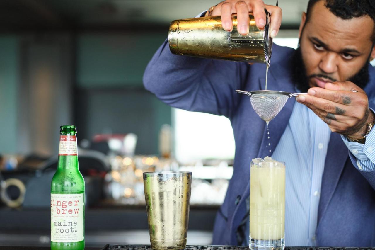 | The Westin Portland Harborview