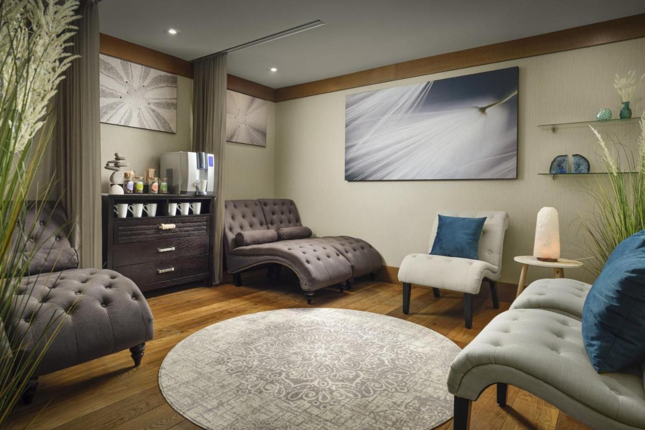 | The Westin Portland Harborview