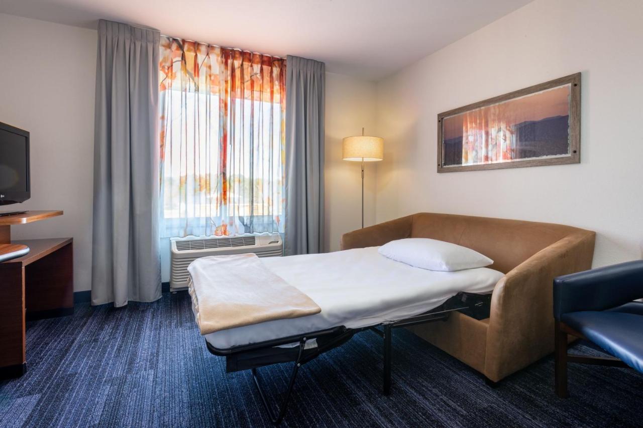 | Fairfield Inn & Suites by Marriott Smithfield Selma/I-95