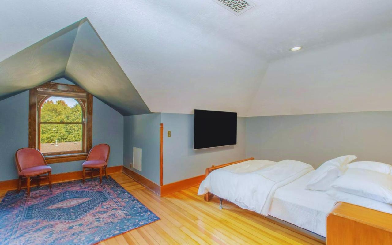 Holiday Home at Martha's Bed and Breakfast