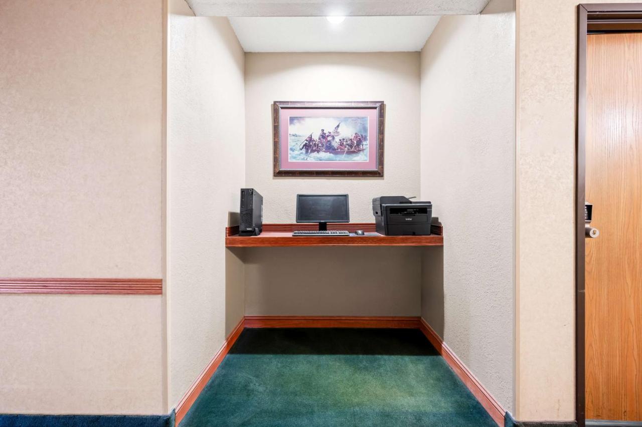 | Best Western Annawan Inn