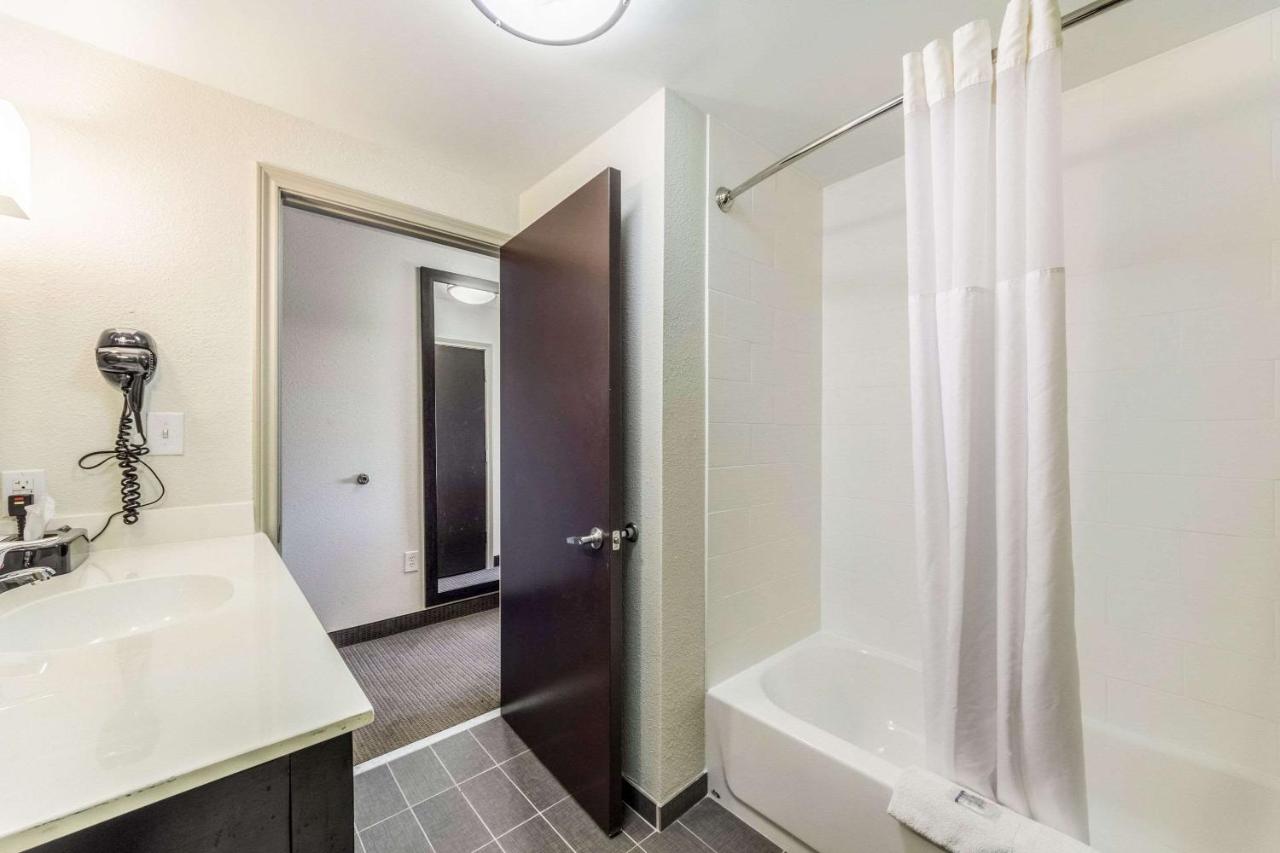 | Sleep Inn & Suites