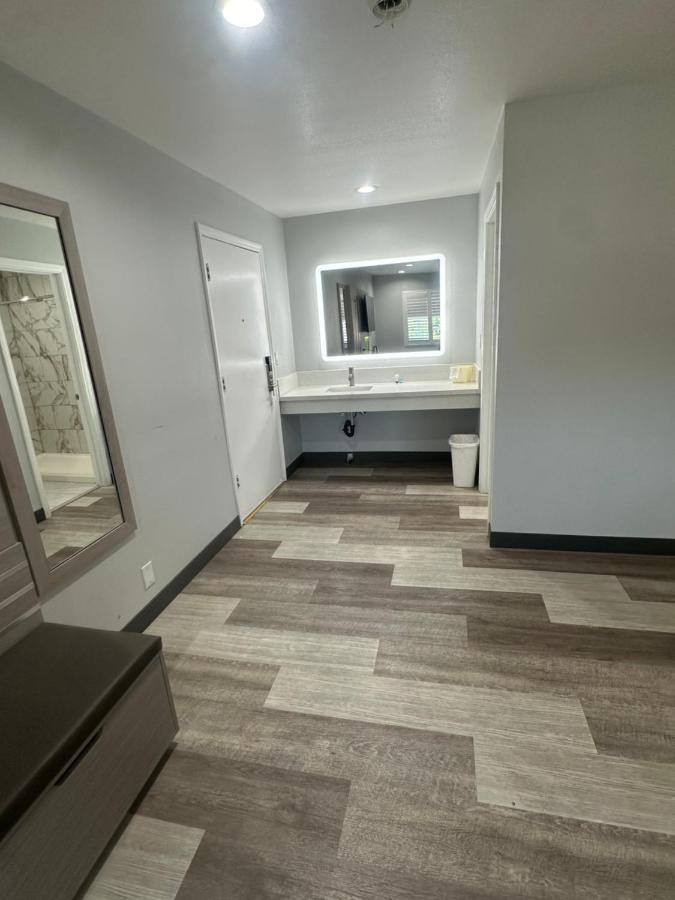  | Garden Inn San Gabriel