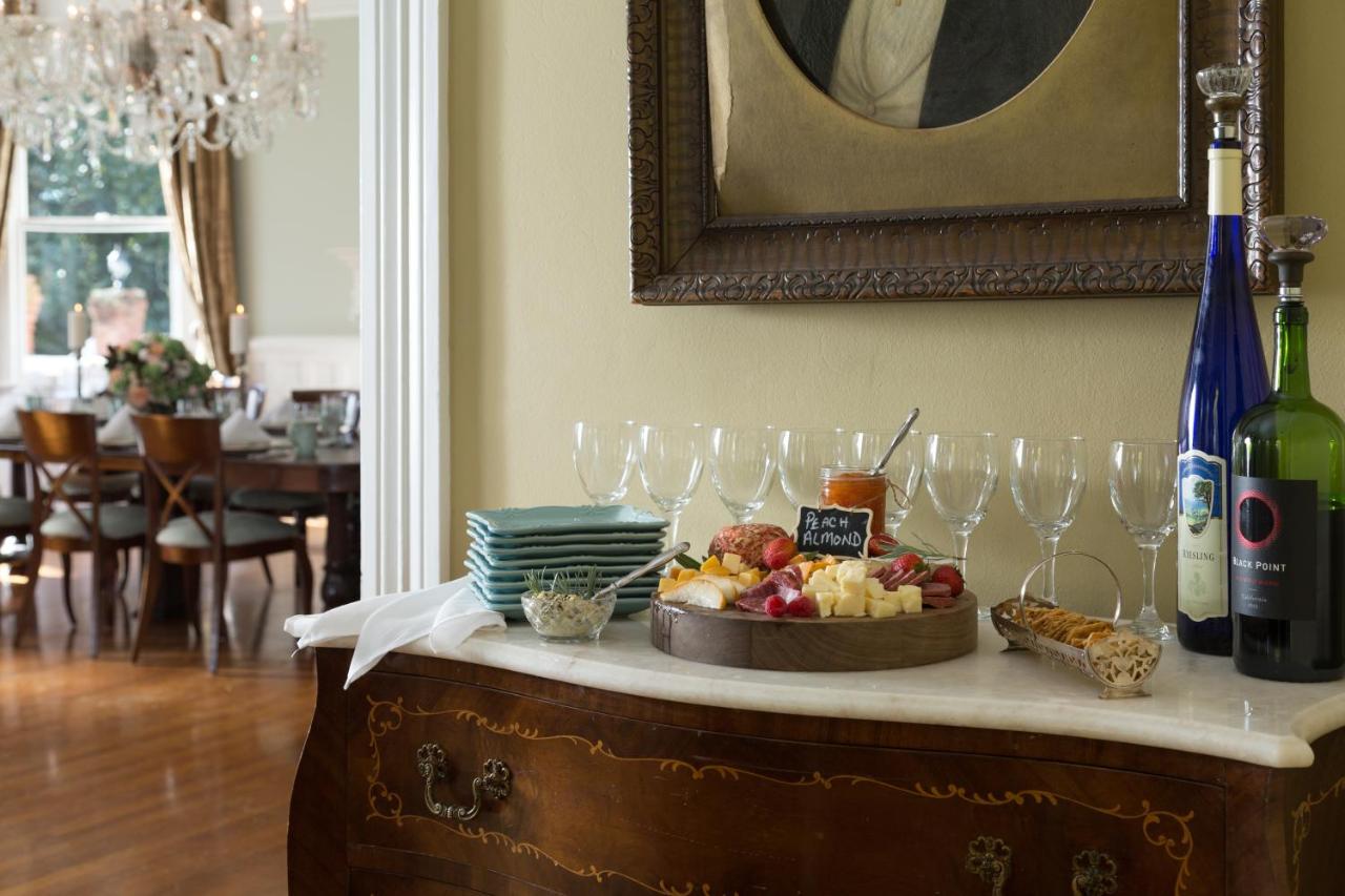 | The Twelve Oaks Bed & Breakfast