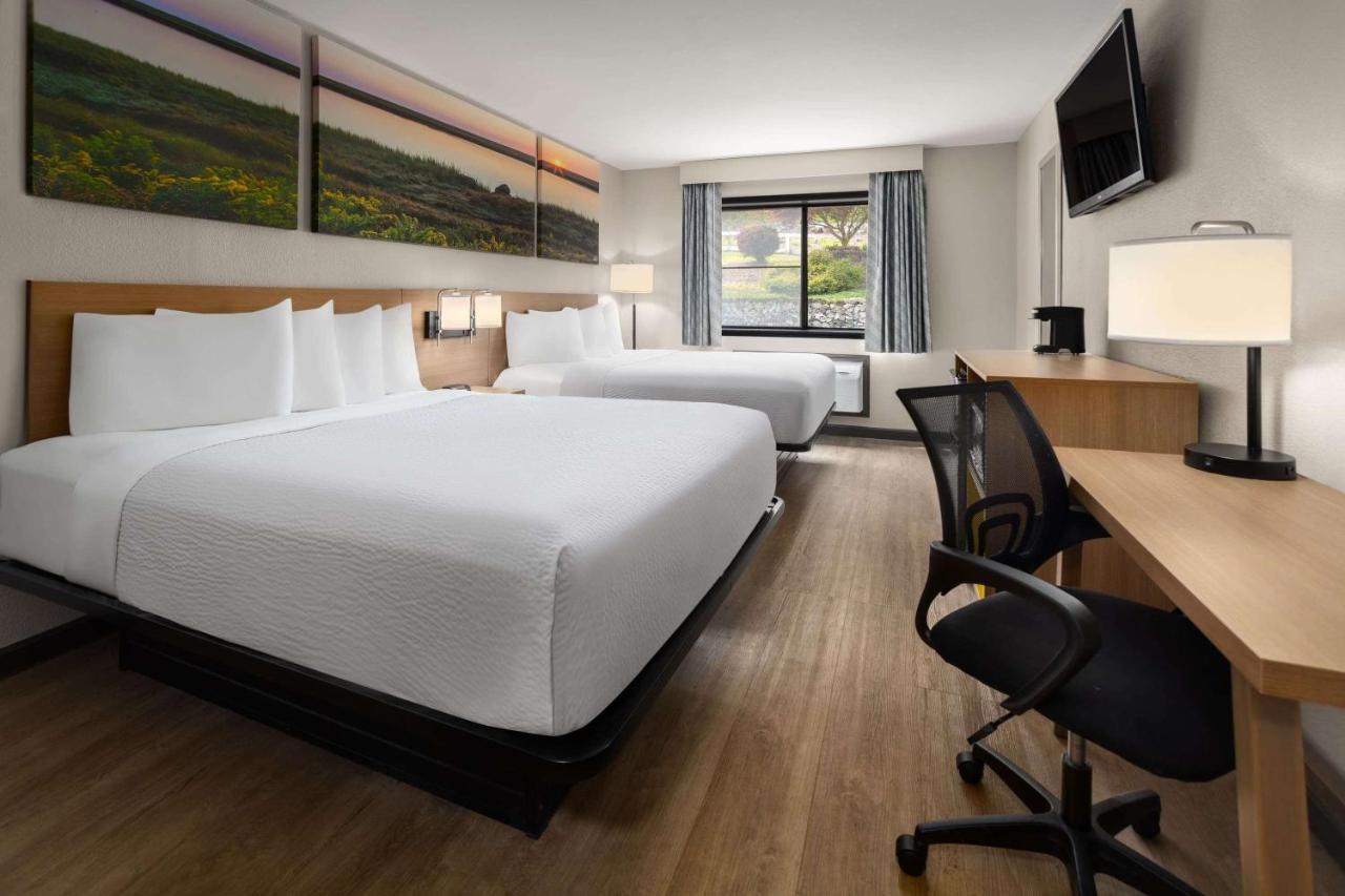 | Days Inn by Wyndham Wurtsboro