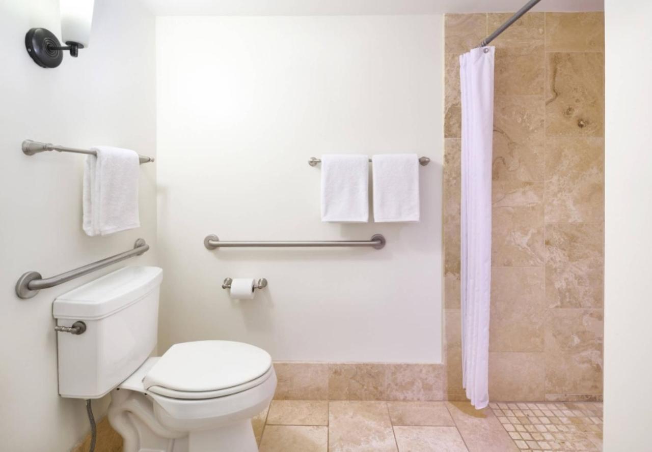 Room #7858161 at Royal Lahaina Resort & Bungalows