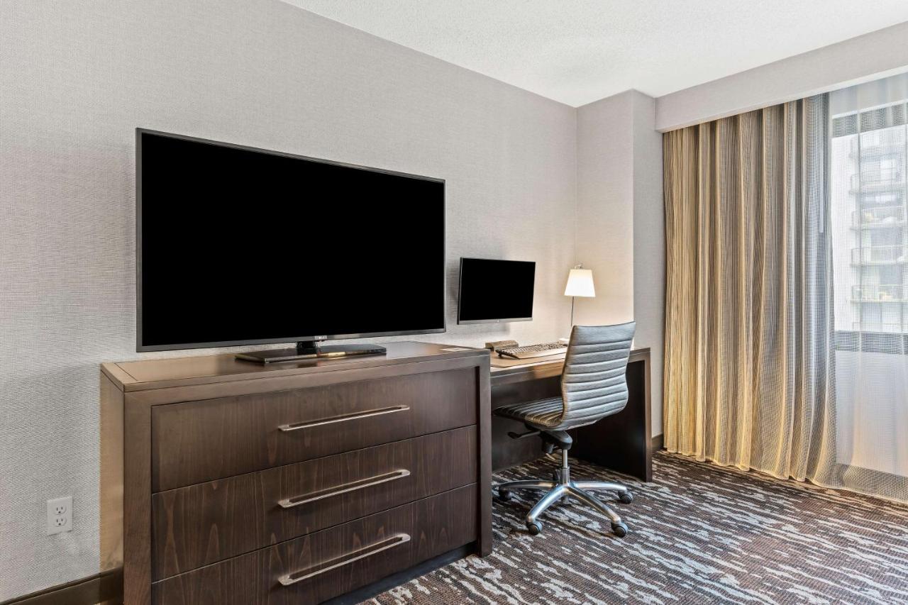 Executive King Suite - Non-Smoking at Embassy Suites by Hilton Crystal City National Airport
