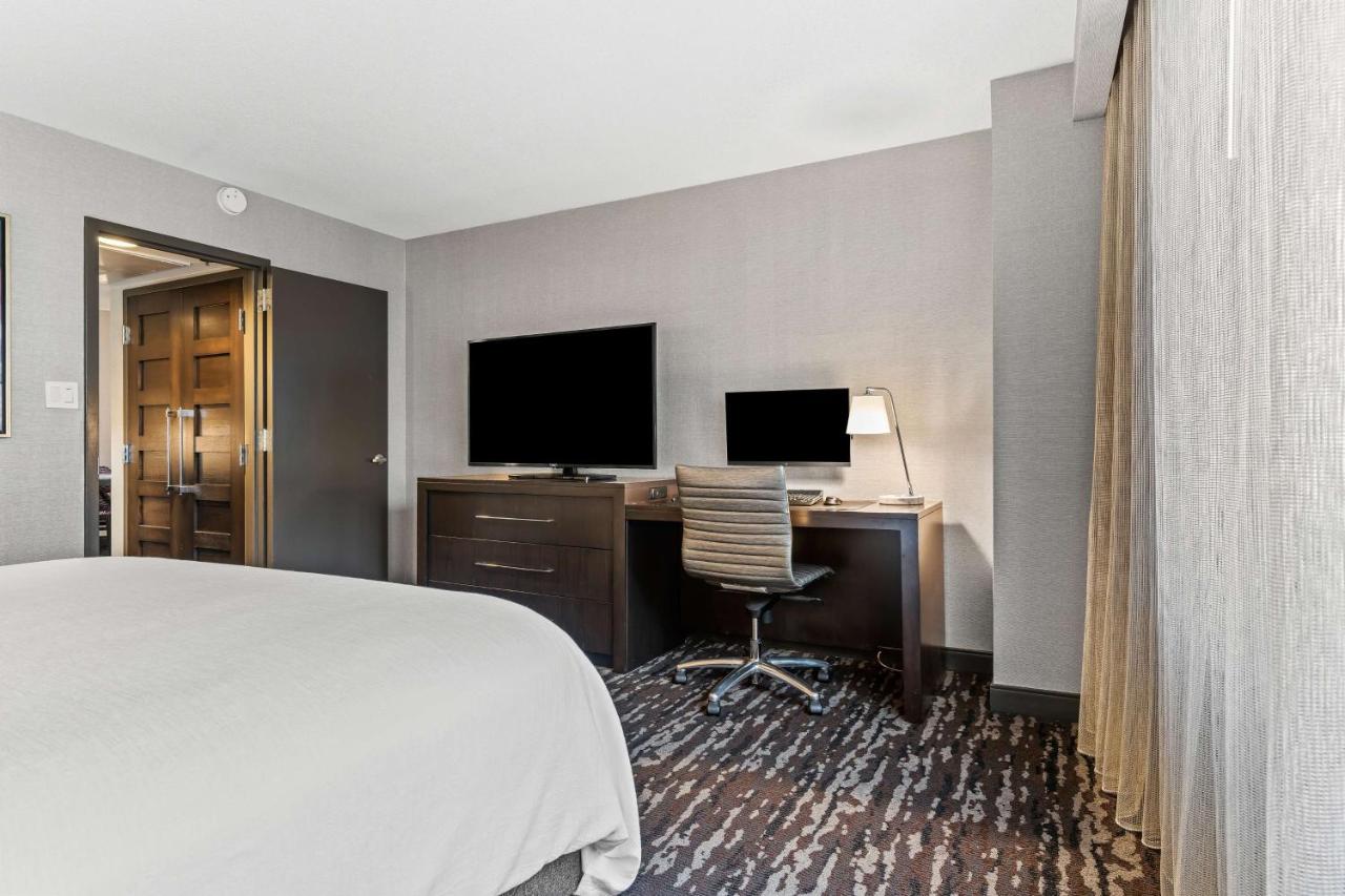 Executive King Suite - Non-Smoking at Embassy Suites by Hilton Crystal City National Airport