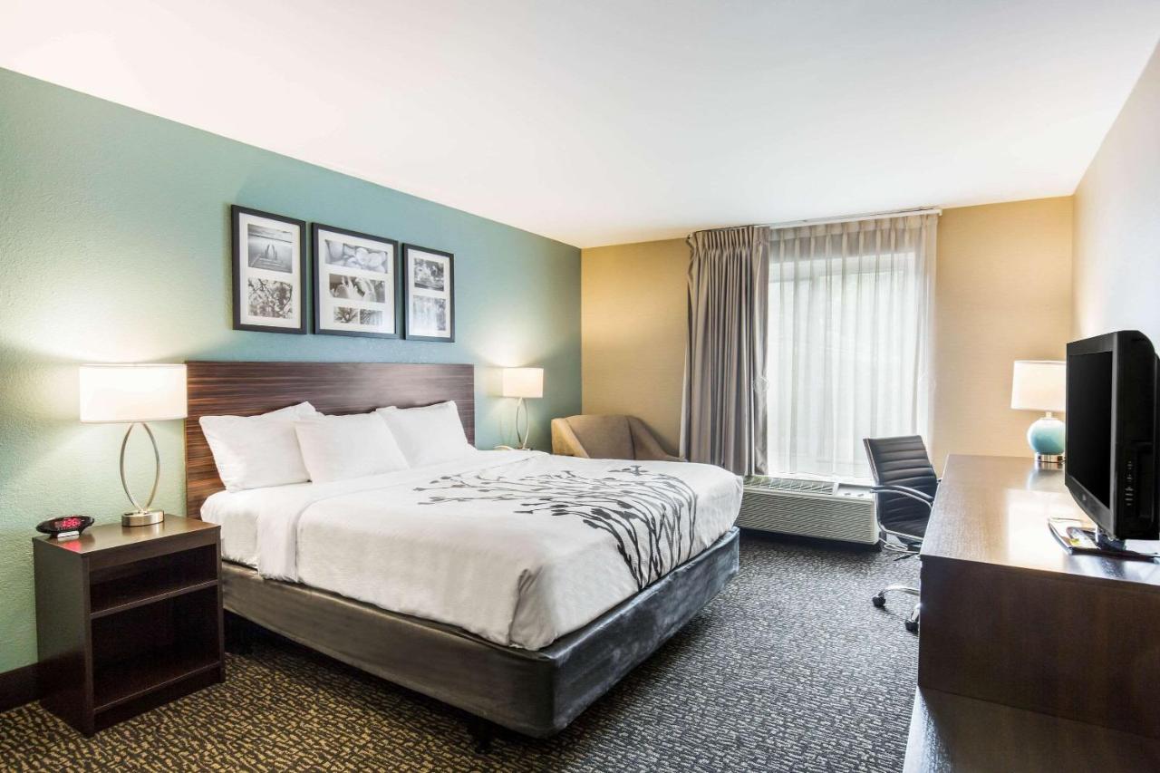  | Sleep Inn & Suites Scranton Dunmore